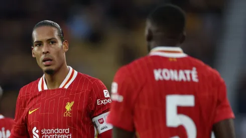 O Real Madrid está atento ao mercado para reforçar sua defesa e pode fazer uma investida dupla por dois zagueiros promissores. (Foto de Michael Steele/Getty Images)