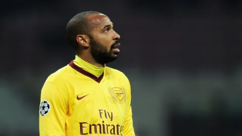 Thierry Henry quando atuava pelo Arsenal (Photo by Shaun Botterill/Getty Images)