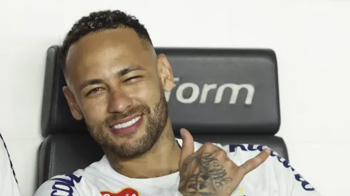 Santos quer fechar com reserva do Flamengo para jogar com Neymar.