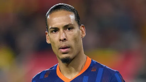 Barcelona deixa Van Dijk de lado e decide fechar com outro grande zagueiro (Photo by Aitor Alcalde/Getty Images)