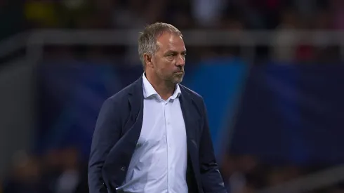 Barcelona está próximo de renovar acordo com titular após aval de Flick.