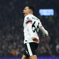Ădolo do United incentiva Arnold a deixar o Liverpool pelo Real Madrid: âMaior clube do mundoâ