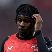 Bayer Leverkusen entra em disputa com o Barcelona para contratar substituto de Frimpong