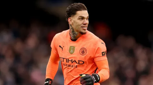 Ederson em jogo do Manchester City