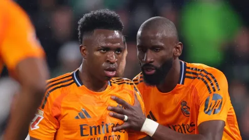 Zagueiro aconselha o novo reforço do Real Madrid. Foto: Fran Santiago/Getty Images