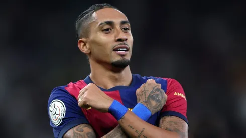 Barcelona de Hansi Flick quer anunciar brasileiro que atua na Serie A para jogar com Raphinha. (Photo by Yasser Bakhsh/Getty Images)