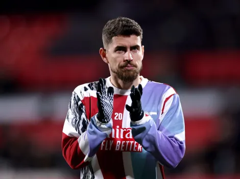 Flamengo almeja Jorginho e negociações avançam com agente no Brasil