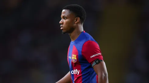 Ansu Fati, do Barcelona, perde a paciência com Hansi Flick e com o clube.