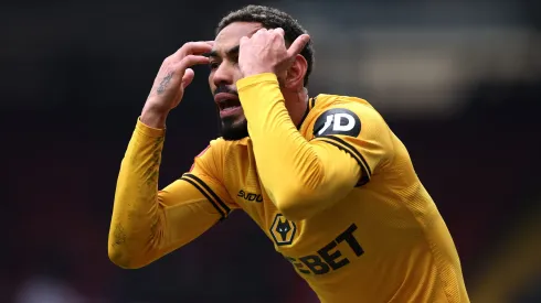 Matheus Cunha em jogo Wolverhampton. Manchester United insiste na contratação do atacante. Foto: Naomi Baker