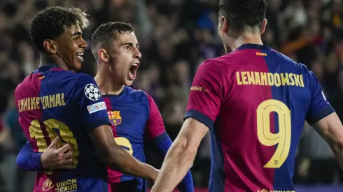 Lamine Yamal comemora seu gol contra o Borussia Dortmund