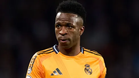 Vinicius Júnior é surpreendido com decisão de Ancelotti no Real Madrid: Brahim Díaz titular (Photo by Juan Manuel Serrano Arce/Getty Images)