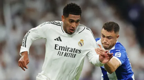 Bellingham e Tomas Conechny em jogo do Real Madrix x Alavés