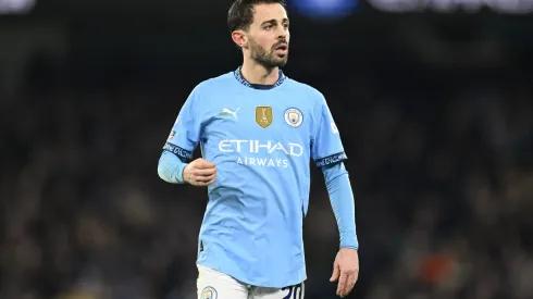 Com a saída confirmada de De Bruyne e rumores cada vez mais fortes sobre o retorno de Bernardo Silva ao Benfica, o Manchester City enfrenta um verão de incertezas e reconstrução. (Foto de Michael Regan/Getty Images)