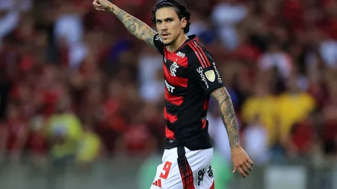 Pedro, atacante do Flamengo em campo (Photo by Buda Mendes/Getty Images)