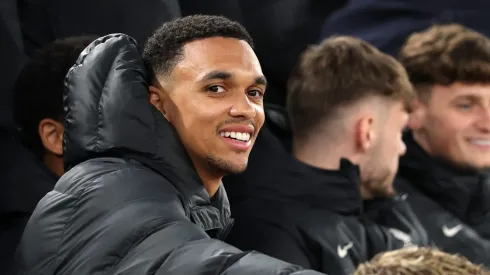 Alexander-Arnold, grande alvo do Real Madrid, e jogador do Liverpool (Photo by Carl Recine/Getty Images)