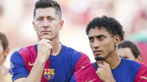 Lewandowski e Raphinha, jogadores do Barcelona (Photo by Eric Alonso/Getty Images)