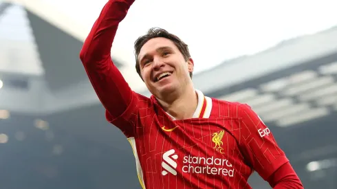Liverpool se dispõe a emprestar Federico Chiesa para Milan ou Roma.