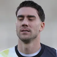 Juventus pede quantia milionária pela venda de Dusan Vlahovic em definitivo