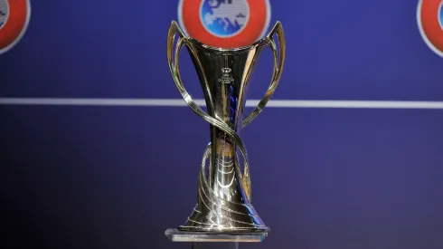Troféu da Champions League Feminina (Photo by Harold Cunningham/Getty Images for UEFA)
