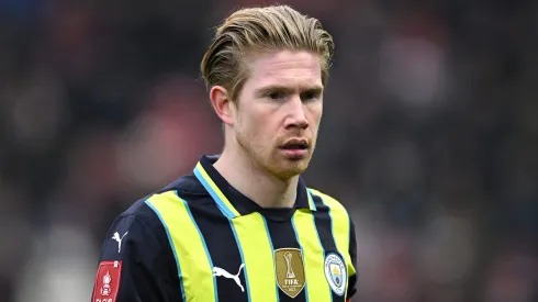 Oferecido ao Real Madrid, De Bruyne se torna alvo do Chelsea para a próxima temporada (Photo by Justin Setterfield/Getty Images)