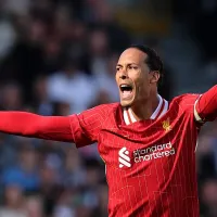 Arne Slot agradece diretoria do Liverpool por Van Dijk e expõe onde zagueiro mais gera influência no clube