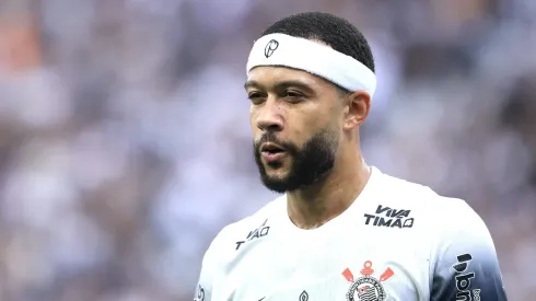 Depay indica Tite ao Corinthians. Foto: Marcello Zambrana/AGIF