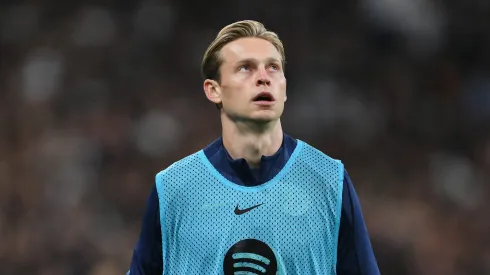 Barcelona crê que Frenkie de Jong precisa melhorar aspecto defensivo.