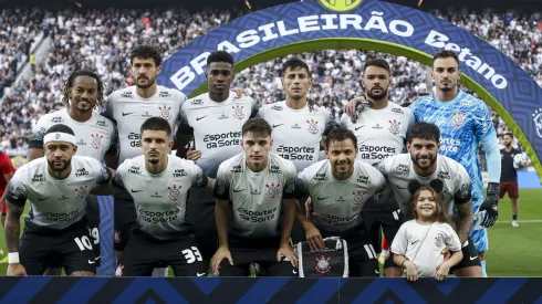 Corinthians pega todos de surpresa e se prepara para vender titular; Saiba quem pode sair. (Photo by Ricardo Moreira/Getty Images)