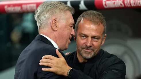 Ancelotti e Hansi Flick, treinadores do Real Madrid e Barcelona respectivamente. (Photo by Angel Martinez/Getty Images)