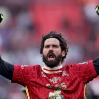 Liverpool segue exemplo de Salah e Van Dijk e se aproxima de renovar com Alisson