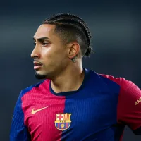Raphinha se irrita com gols sofridos pelo Barcelona: “Inaceitável levar tantos em casa”
