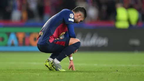 Ferran Torres, jogador do Barcelona, cansado em jogo da Champions League. Foto: David Ramos/Getty Images