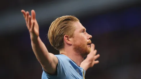 Kevin De Bruyne se despede do Manchester City após uma década de conquistas, deixando um legado marcado por títulos e atuações decisivas. (Foto de Carl Recine/Getty Images)
