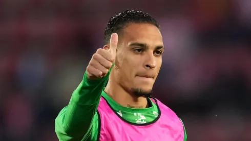 Atlético Madrid decide avançar por Antony.