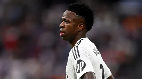 Vini Jr. em campo pelo Real Madrid (Photo by Denis Doyle/Getty Images)
