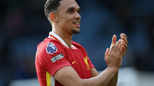 Alexander-Arnold em campo pelo Liverpool (Photo by Shaun Botterill/Getty Images)