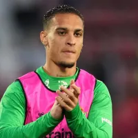 Manchester United se anima para vender Antony à Roma; Real Betis pode ficar sem o brasileiro