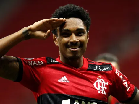 Vitinho, ex-Flamengo, é pedido no Fluminense por Renato Gaúcho