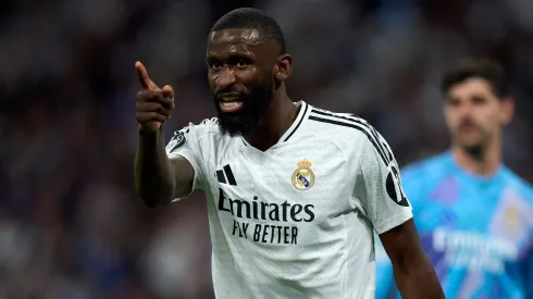Chelsea define estratégia para repatriar o zagueiro Rüdiger, do Real Madrid. (Photo by Angel Martinez/Getty Images)