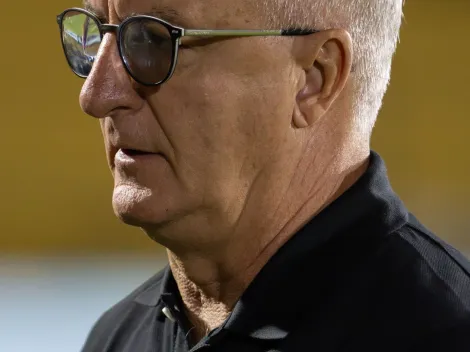 Em crise, Corinthians mira ex-goleiro Santos do Flamengo