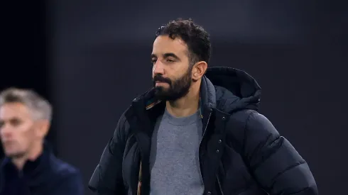 Amorim, do United, surpreende e não se anima com título da Liga Europa.