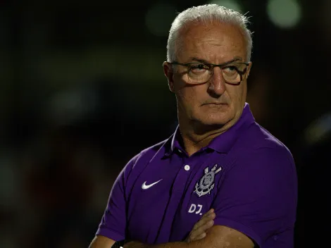 Dorival minimiza crises e defende rodízio no Corinthians