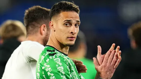 Barcelona aceita atender exigência do Manchester United para fechar a contratação de Antony. Foto: Aitor Alcalde/Getty Images