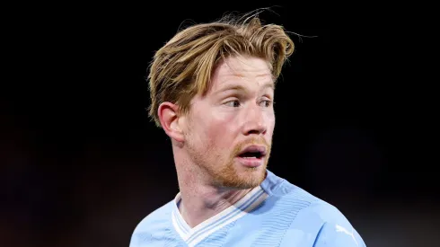 De Bruyne, do City, recebe esboço de proposta para jogar no Napoli.