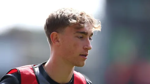 Dean Huijsen tem oferta acima da média para jogar na Espanha. Foto: Ryan Pierse/Getty Images