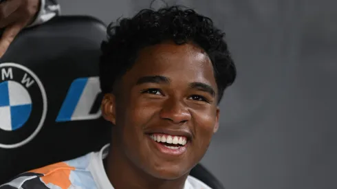 Endrick sorri com boa notícia no Real Madrid. Foto: Denis Doyle/Getty Images