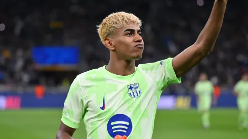 Yamal, do Barcelona, iguala títulos de Cristiano Ronaldo em La Liga.