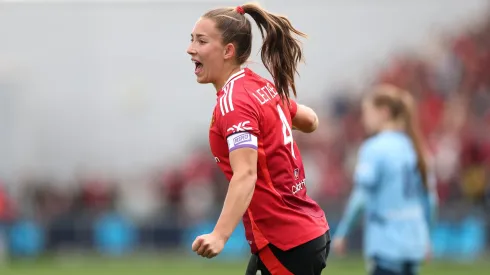 Zagueira do Manchester United fala sobre o sistema defensivo da equipe antes da final da FA Women's Cup (Photo by Jan Kruger/Getty Images)