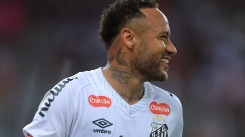 Neymar é o camisa 10 do Santos