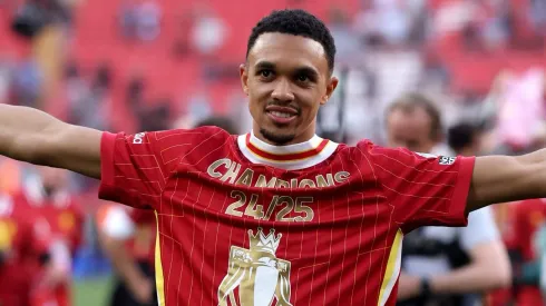 Alexander-Arnold, do Liverpool (Photo by Carl Recine/Getty Images)
